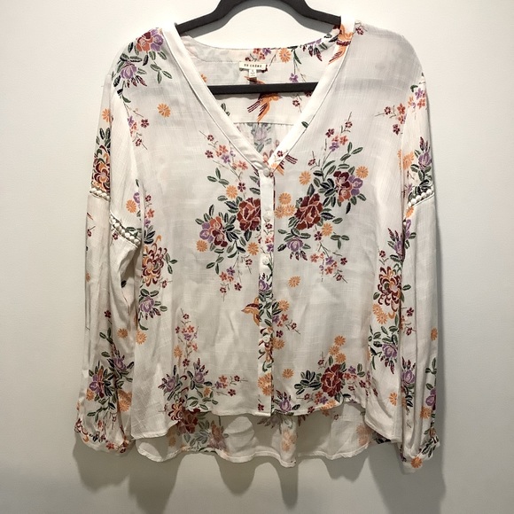 En creme top Blouse Boho White Floral Long Sleep Size S V-neck Spring - Picture 1 of 7